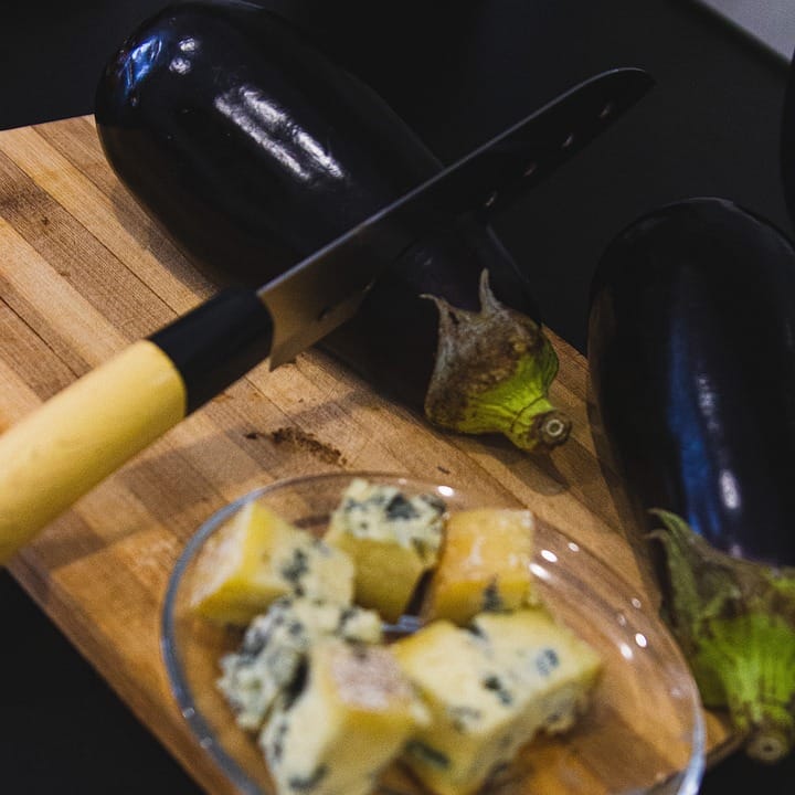 Unleash the Survival Expert Within: An In-Depth Review of the Kamp King Pocket Knife 1 blue cheese 7010787 960 720