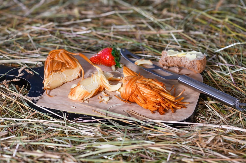 Perimmäinen opas taskuveitsistä tupineen: A Beginner's Companion 1 juusto 7767334 960 720