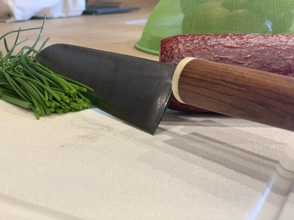 Perimmäinen opas oikean monitoimityökalun taskuveitsen valintaan 1 veitsi 4906644 960 720