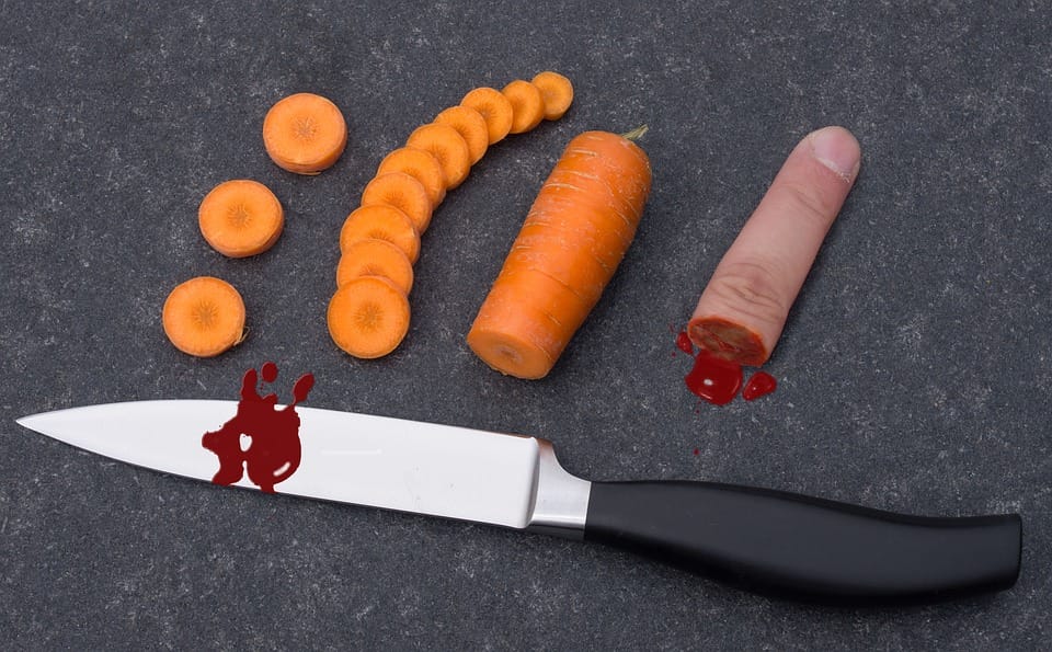 The Ultimate Guide to Bringing Your Pocket Knife on a Plane 1 ouch 1682264 960 720